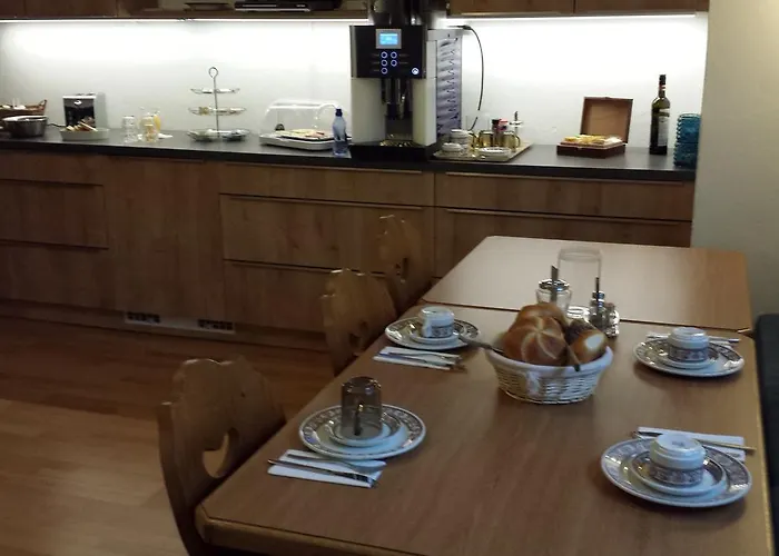 Fruehstueckpension Larson 住宿加早餐酒店